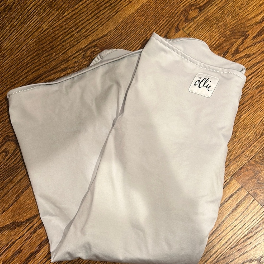 Olli Light Gray Swaddle